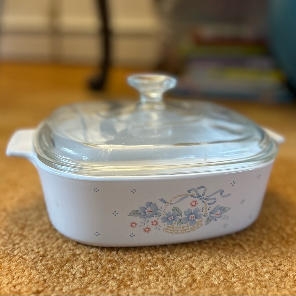 Vintage Corning Ware Country Cornflower Casserole Dish 2 Liter